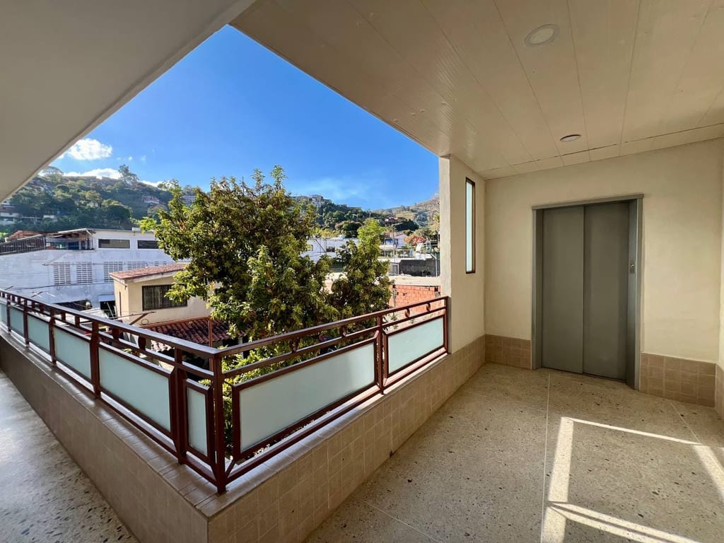 Apartamento en San Pedro, Altos Mirandinos - 1