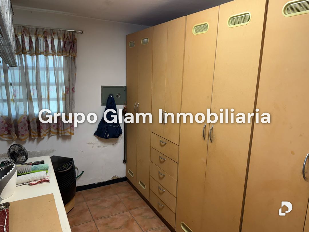 Casa en San Bernardino, Caracas – 13