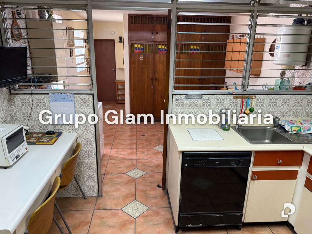 Casa en San Bernardino, Caracas – 8