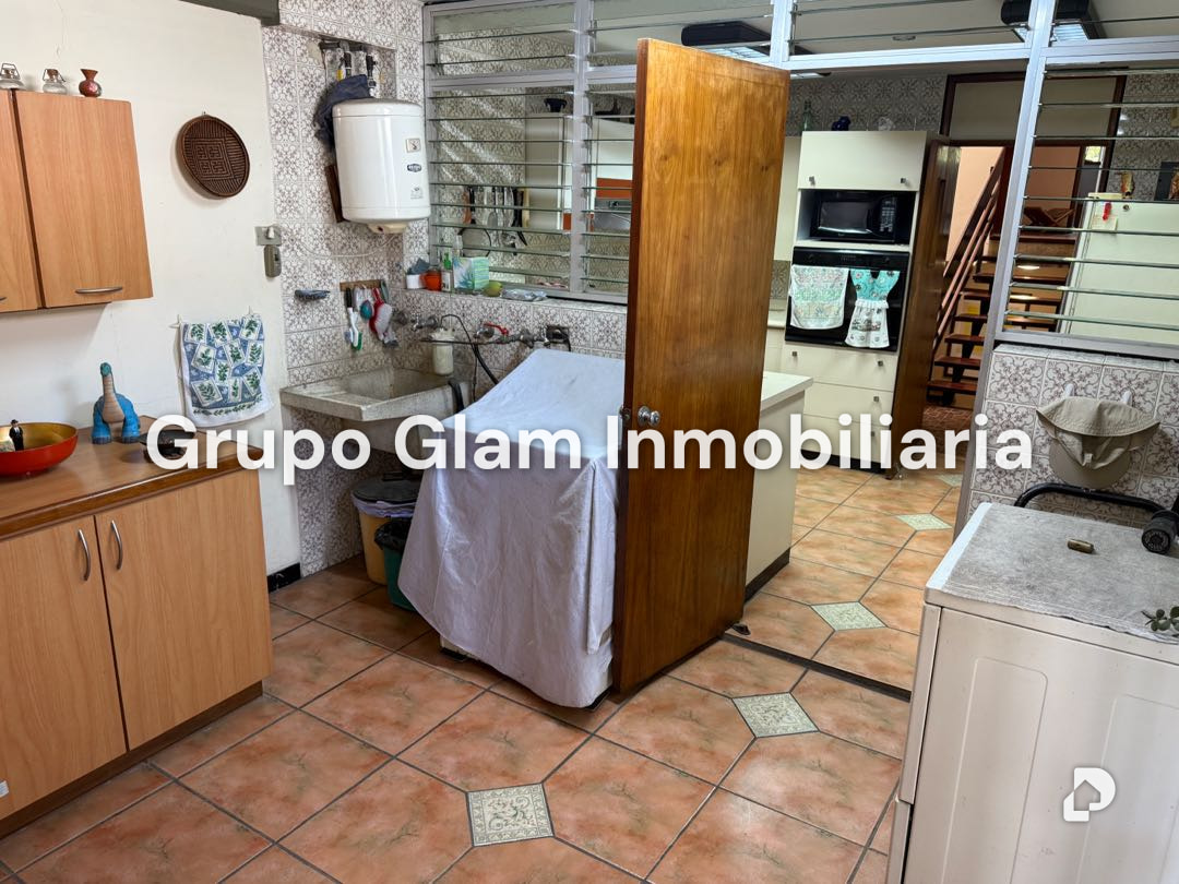 Casa en San Bernardino, Caracas – 12