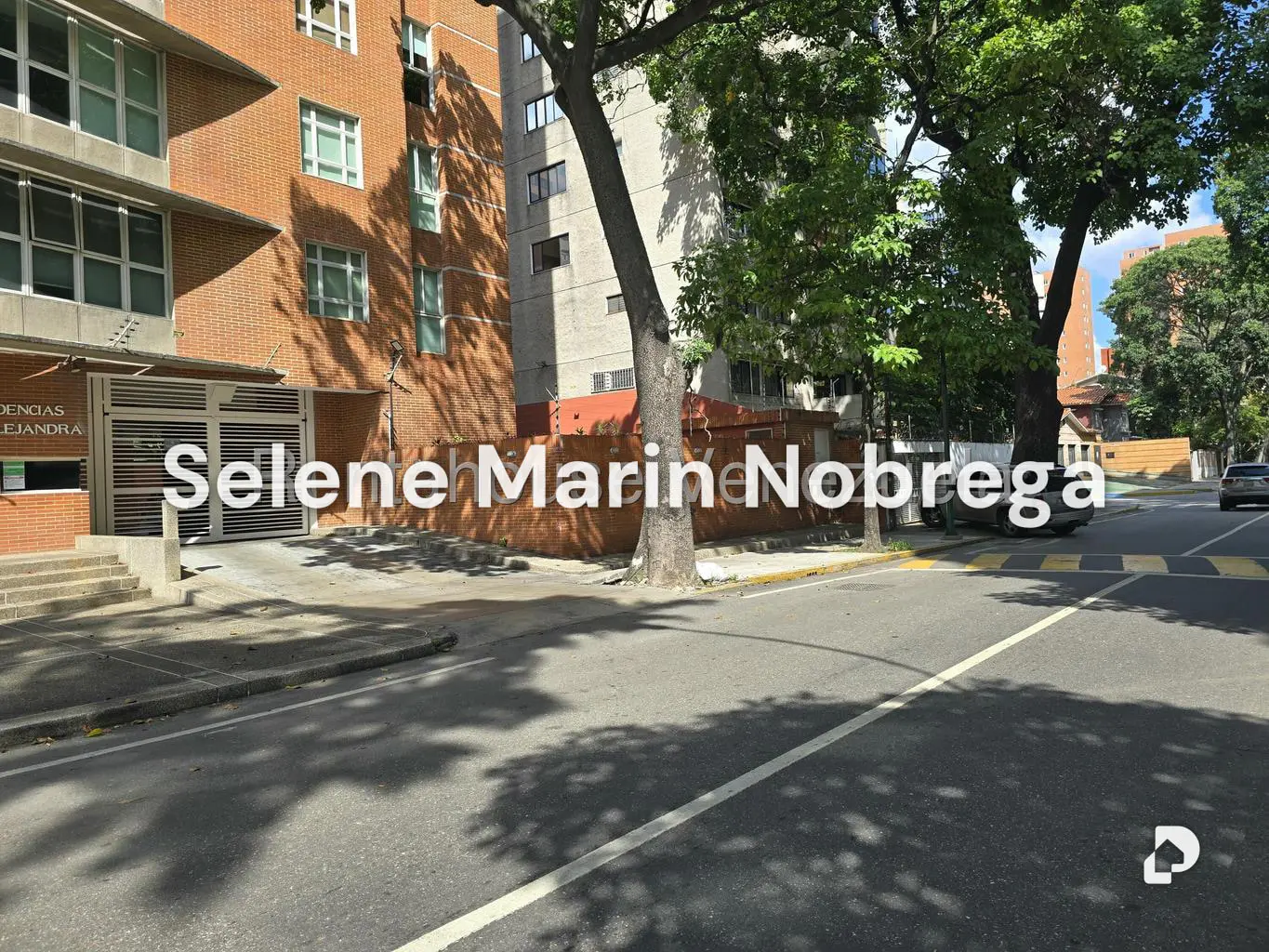 Apartamento en El Rosal, Caracas – 2