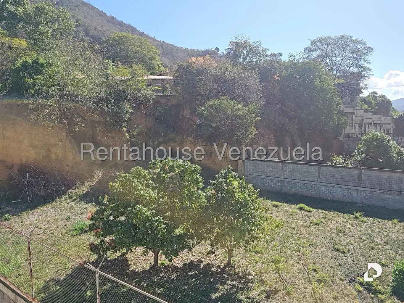 Edificio en La Guairita, Guarenas