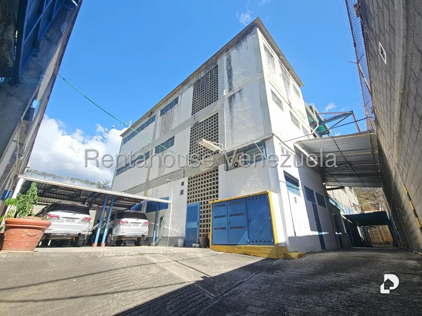 Edificio en La Guairita, Guarenas