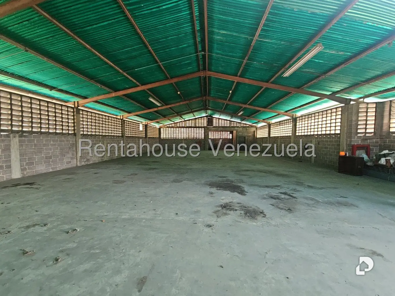 Edificio en La Guairita, Guarenas