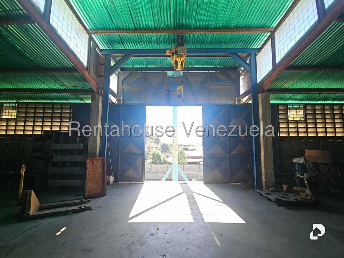 Edificio en La Guairita, Guarenas