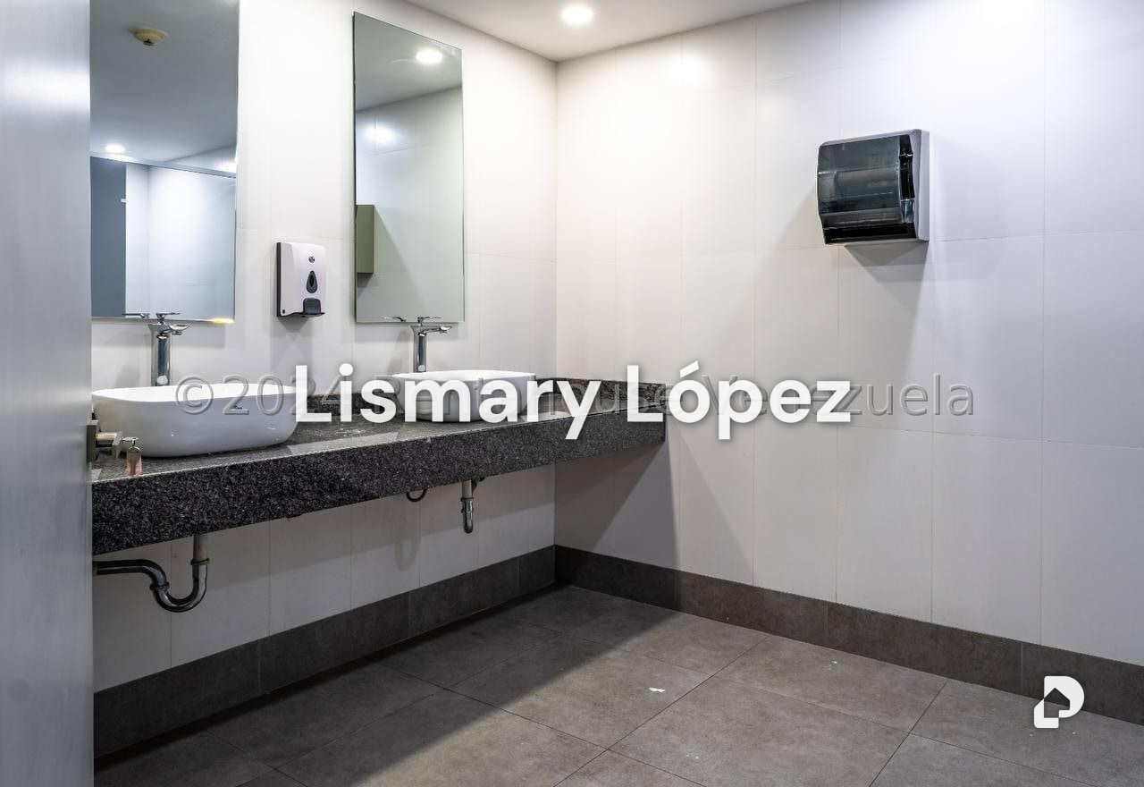 Oficina en El Rosal, Caracas – 24