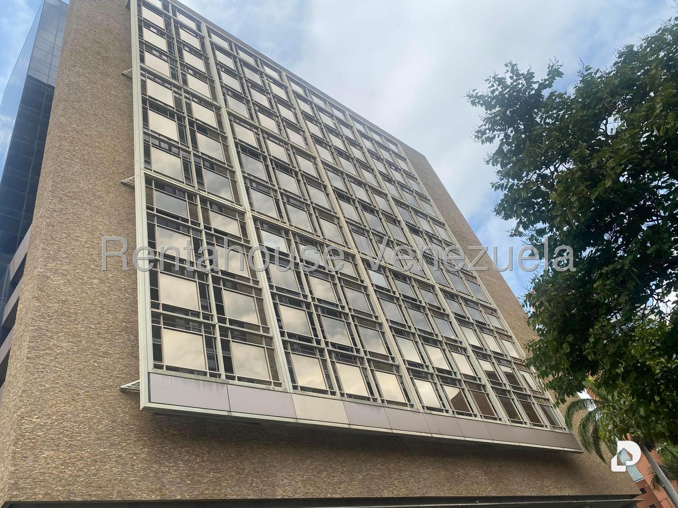 Garaje/Estacionamiento en La Castellana, Caracas – 2