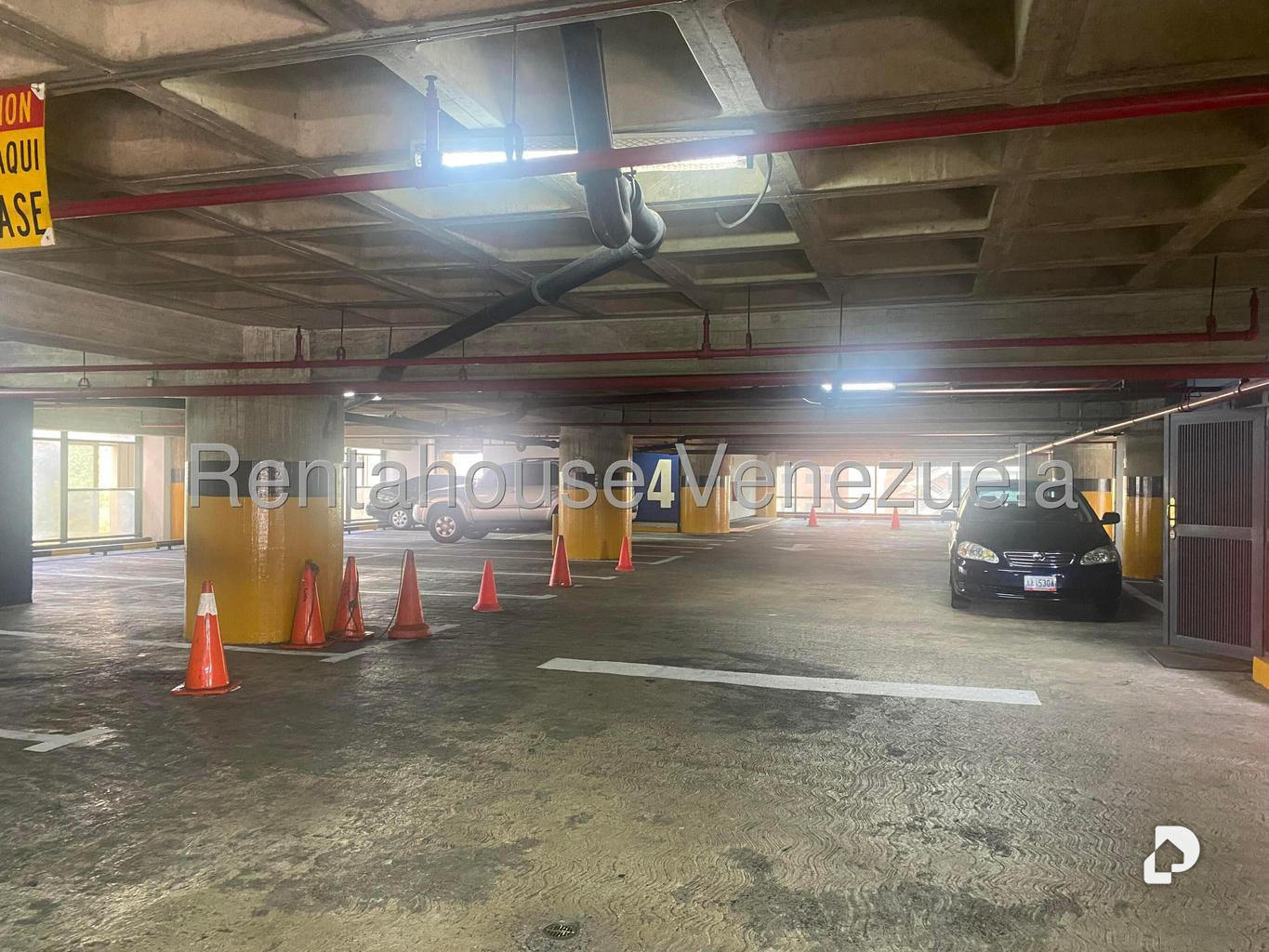 Garaje/Estacionamiento en La Castellana, Caracas – 19