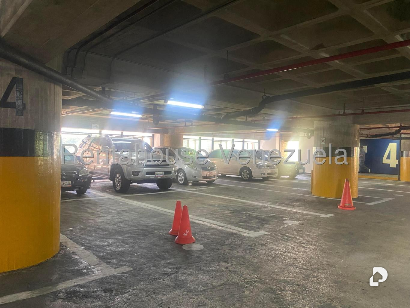Garaje/Estacionamiento en La Castellana, Caracas – 22