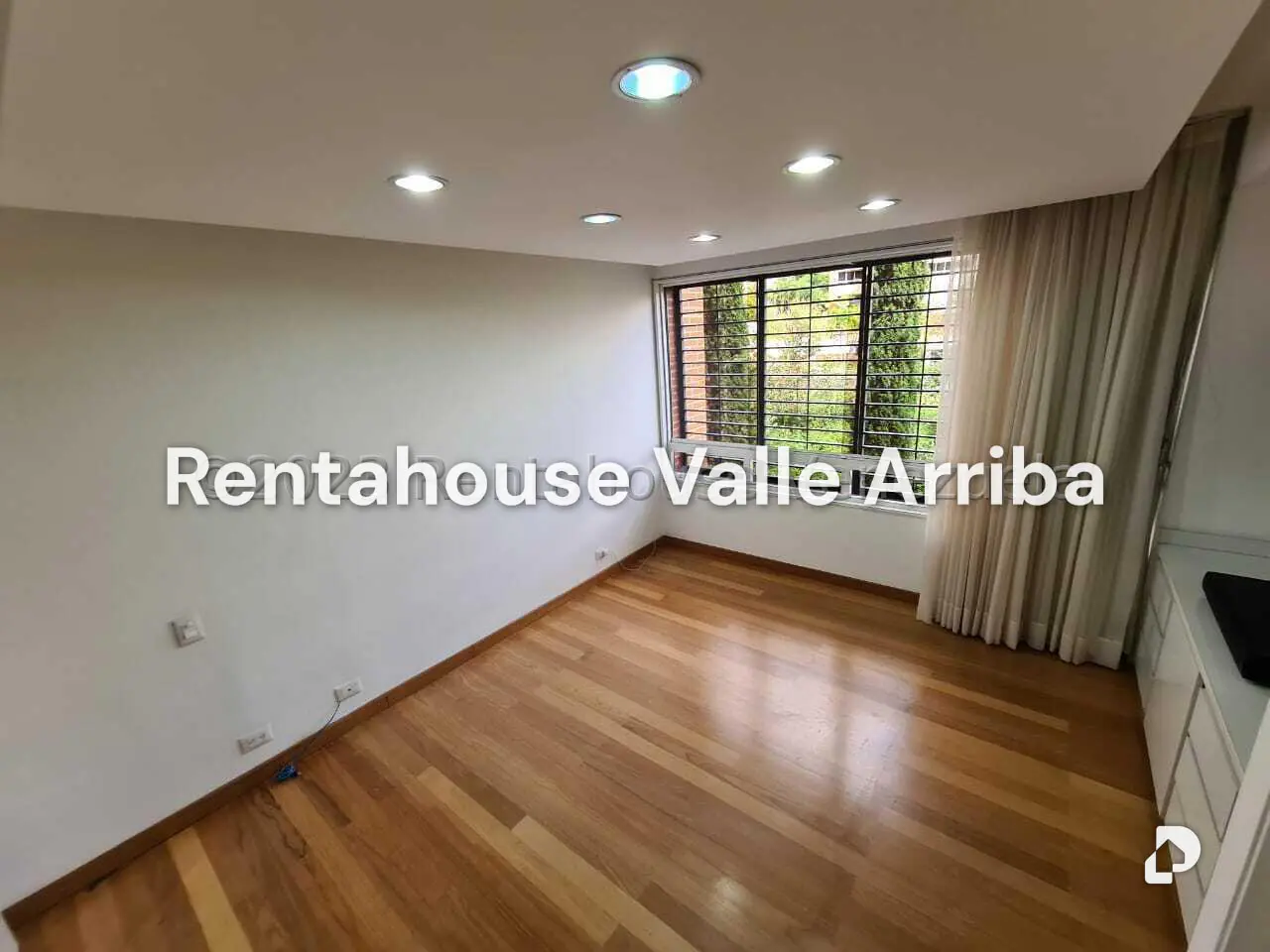 Apartamento en Lomas de La Alameda, Caracas – 19