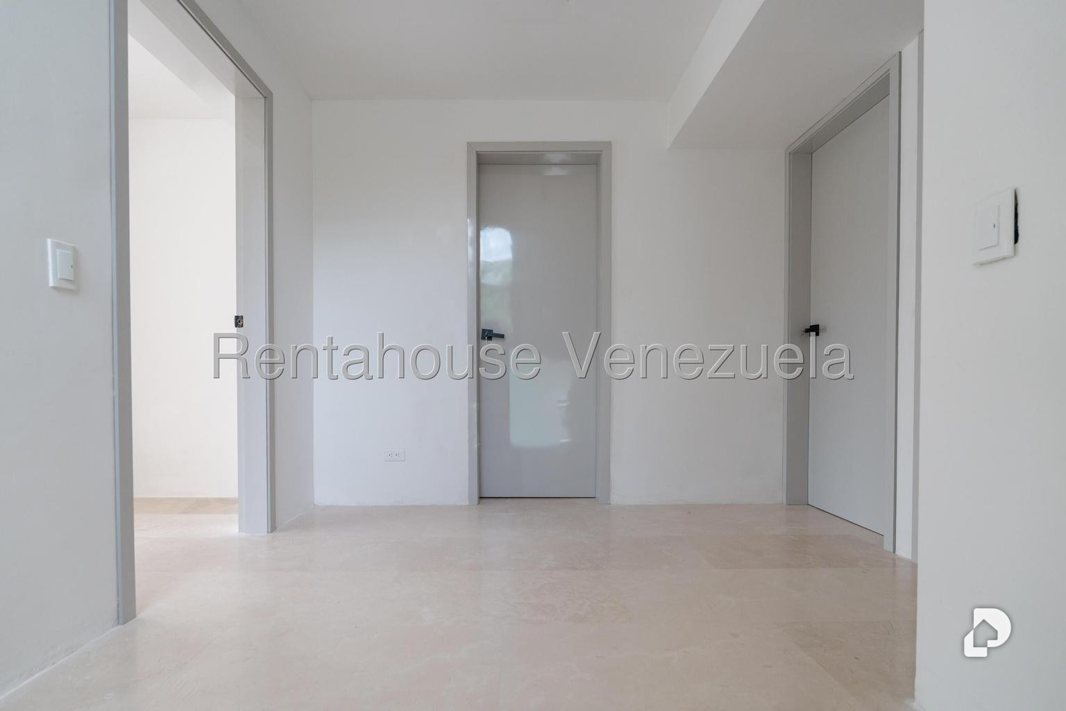 Casa en Los Naranjos (del Cafetal), Caracas – 28