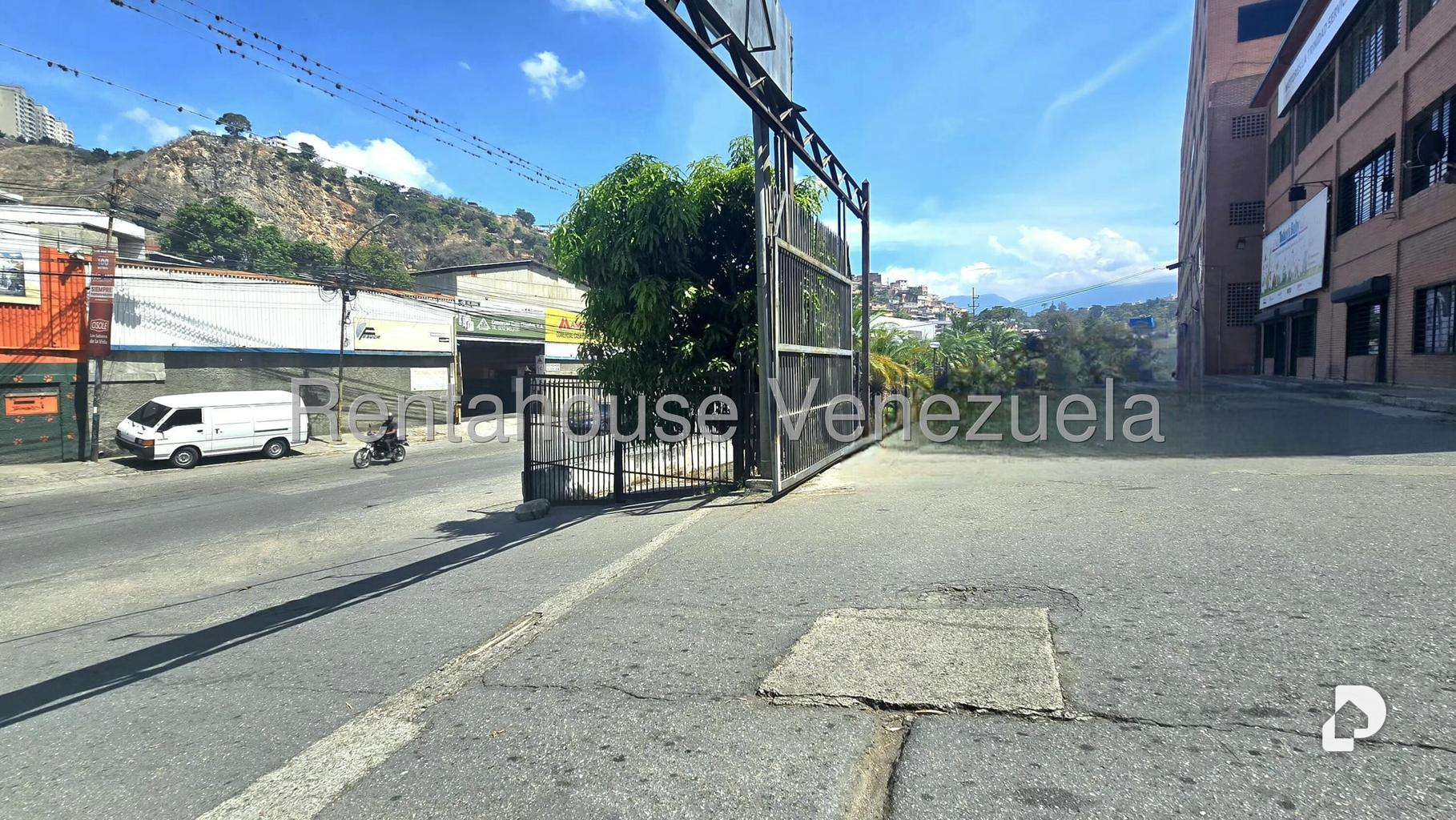 Local comercial en Piedra Azul, Caracas – 26