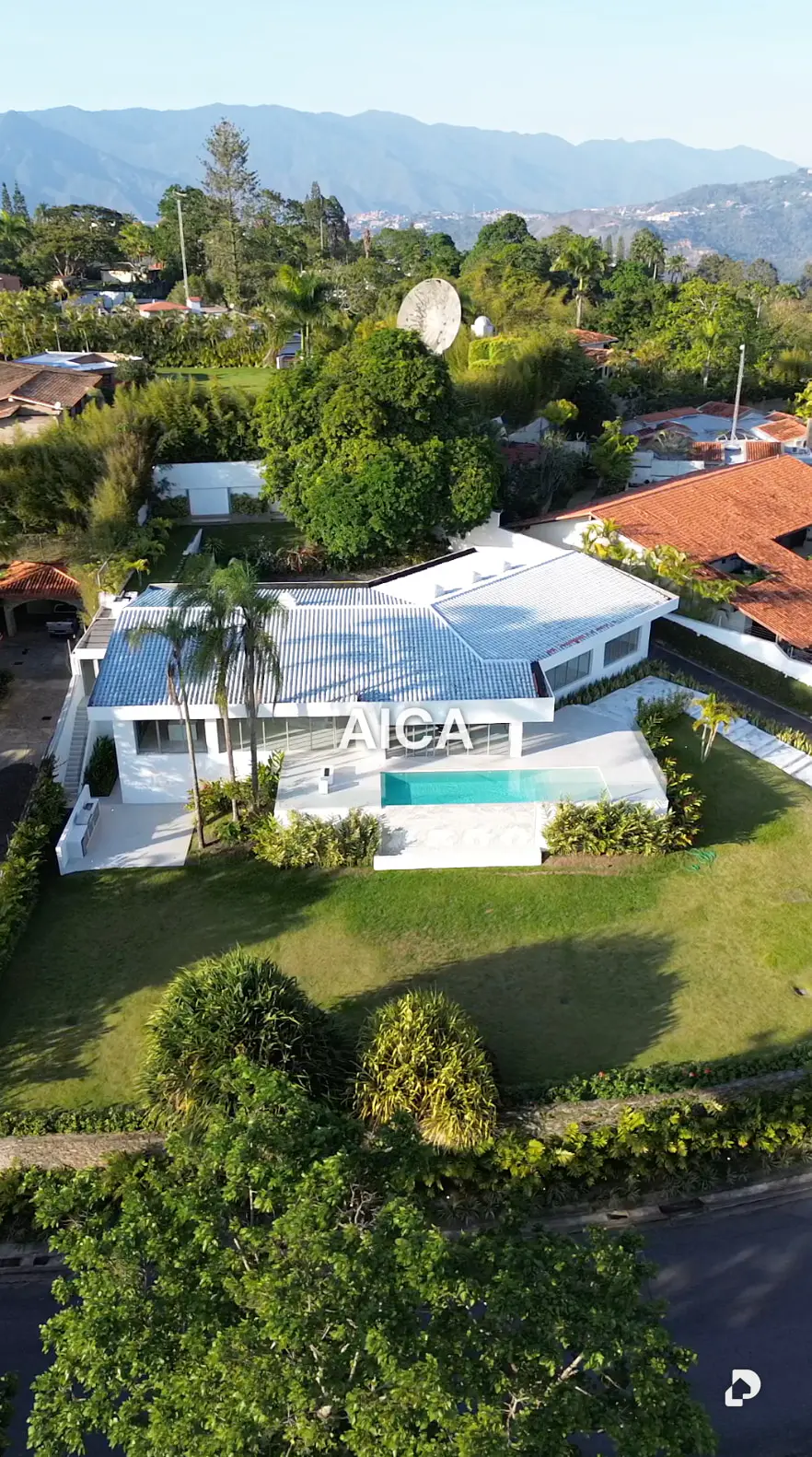Casa en Lomas de La Lagunita, Caracas – 19