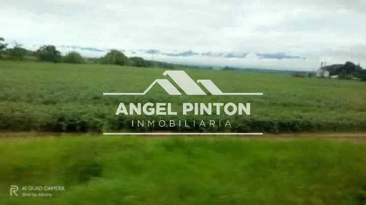 Land in Caracas - 1