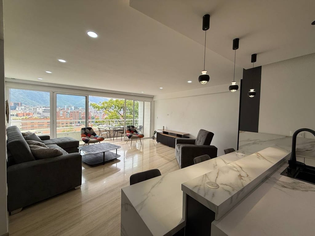 Apartamento en Chula Vista, Caracas - 1