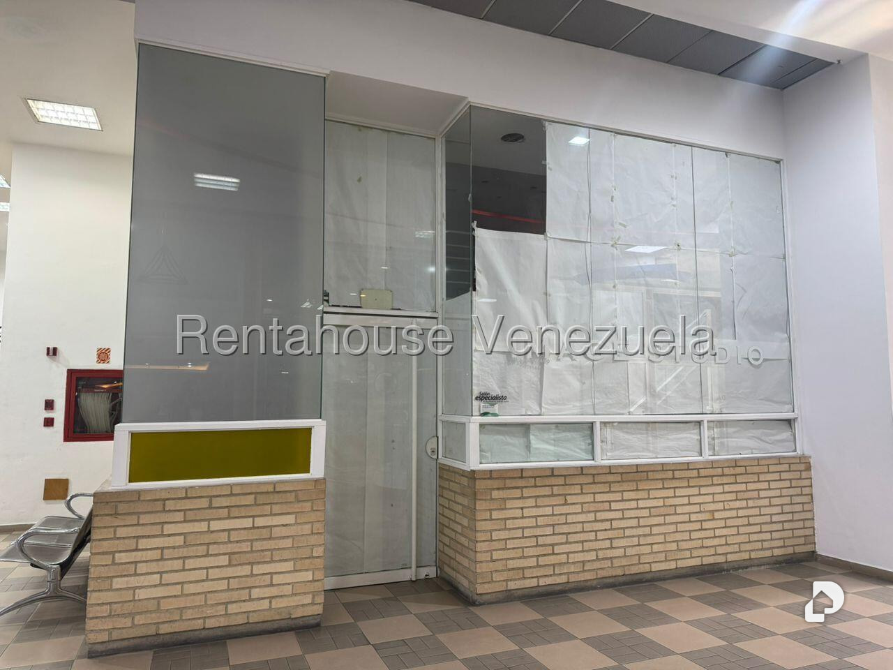 Local comercial en Terrazas del Club Hípico, Caracas – 1