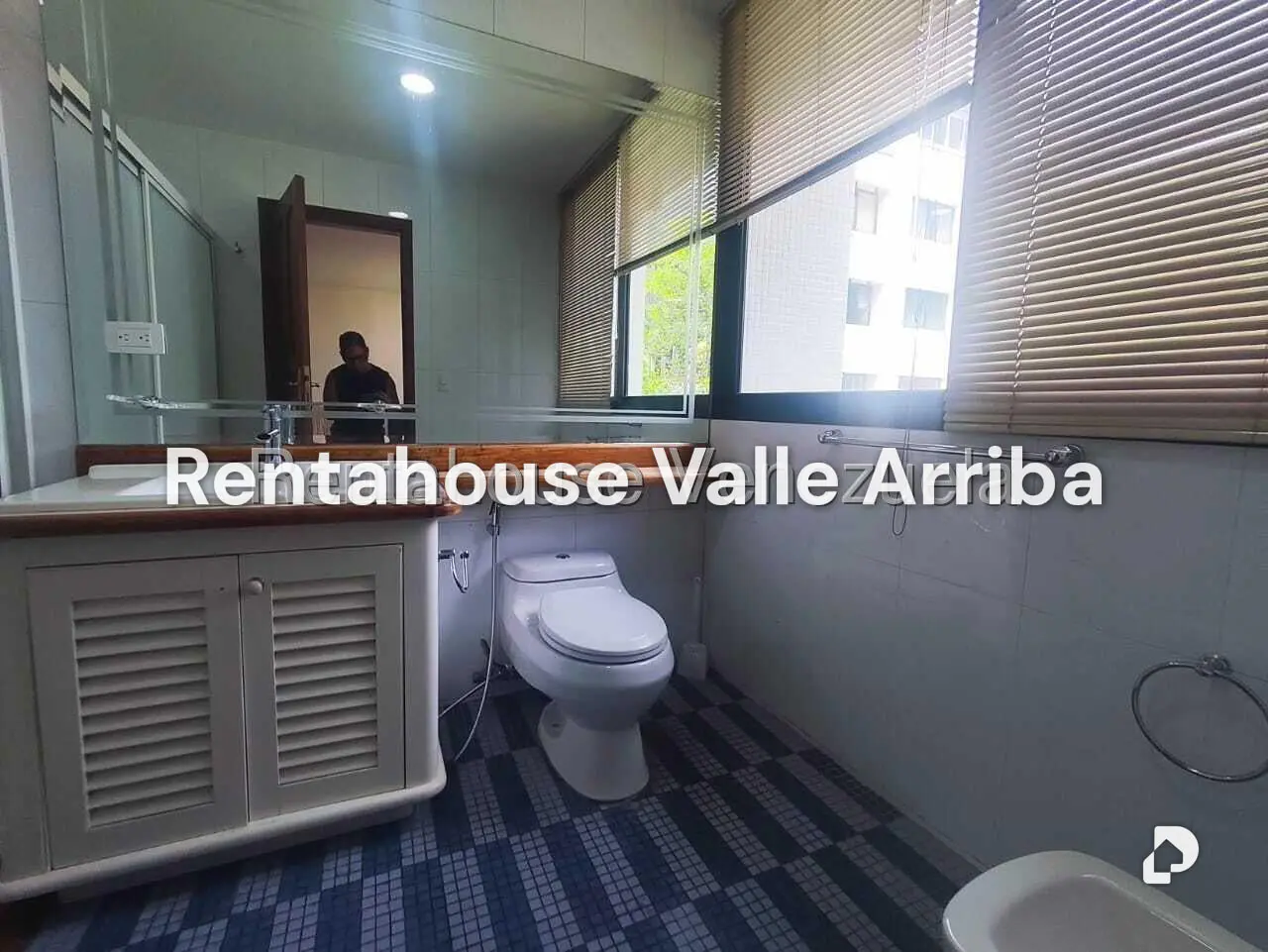 Apartamento en Altamira, Caracas – 23