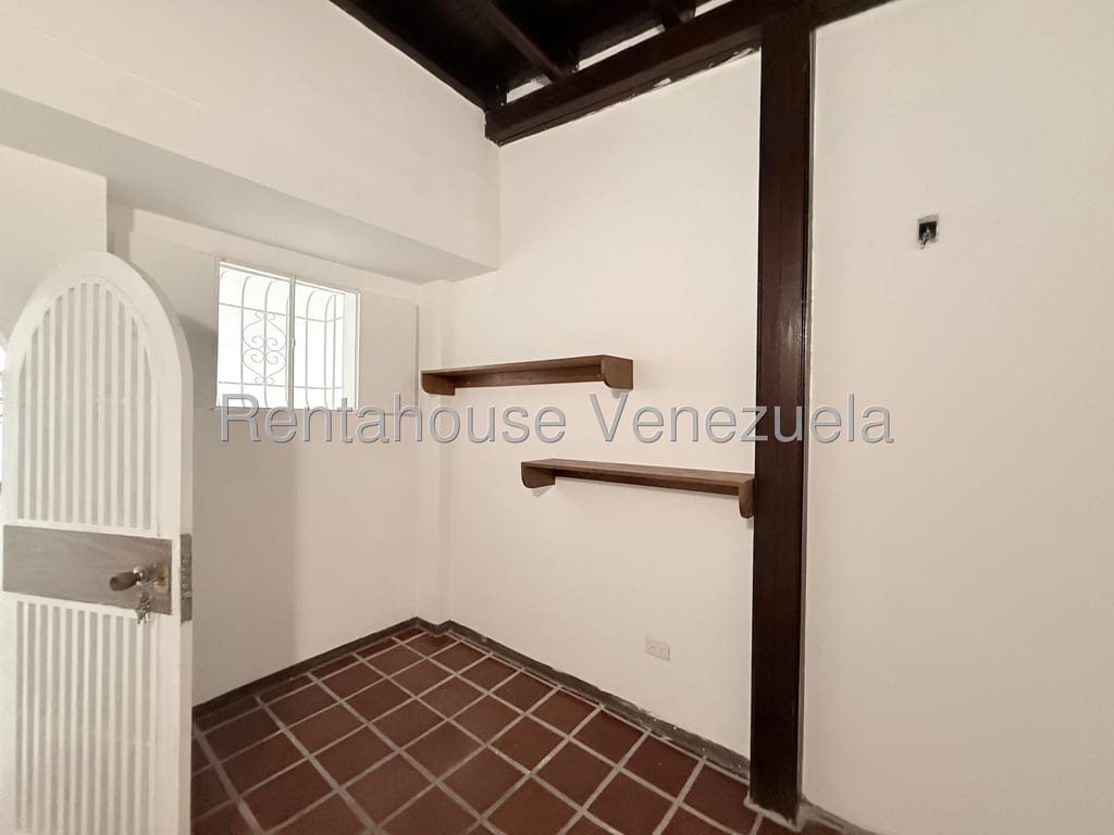 Anexo en Alto Prado, Caracas - 1