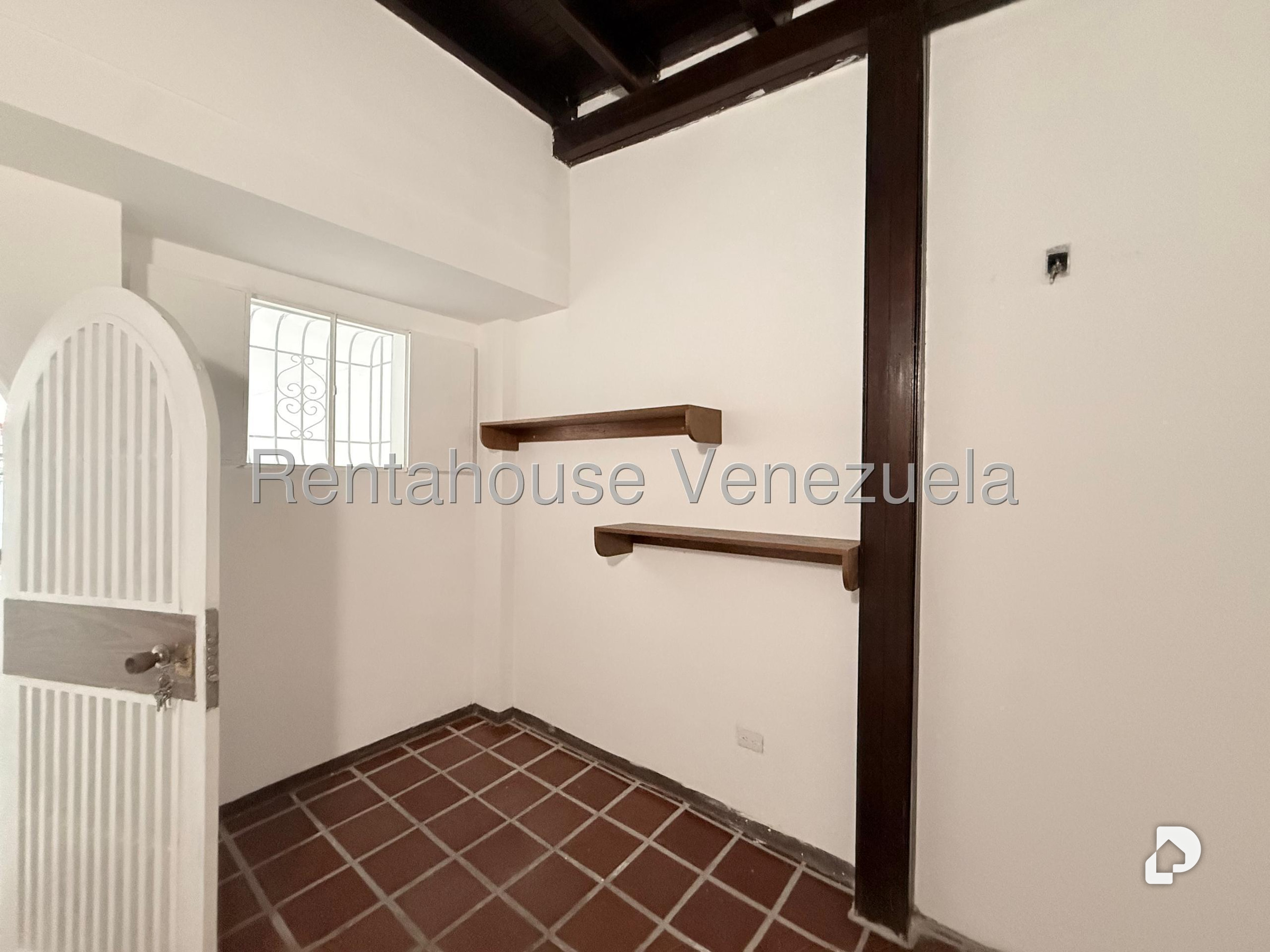 Anexo en Alto Prado, Caracas – 1