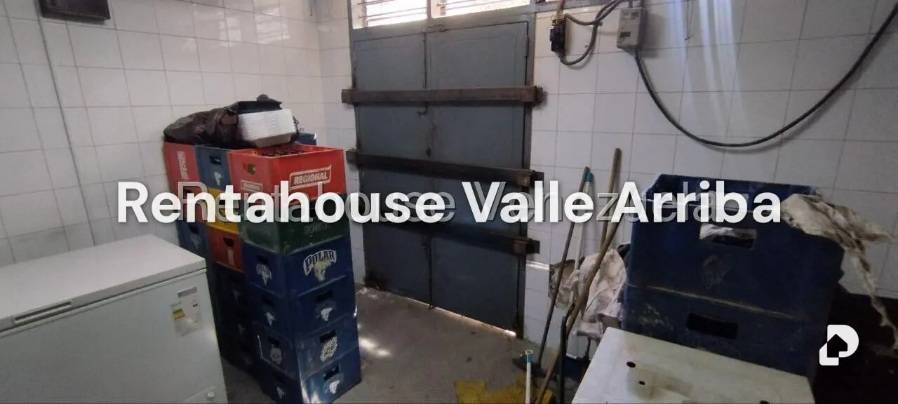 Local comercial en La Urbina, Caracas – 15