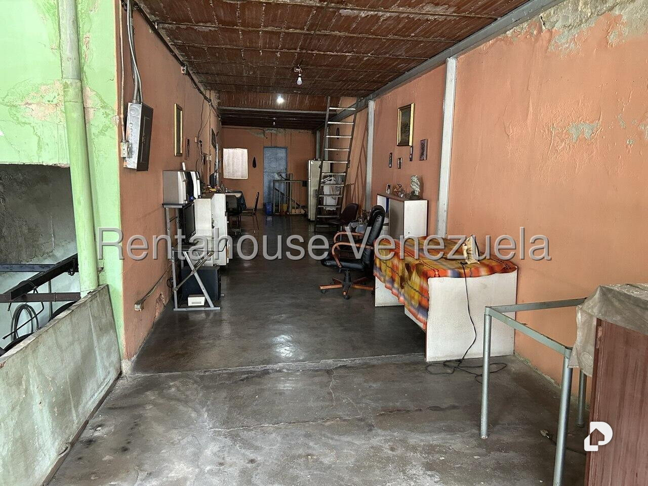 Local comercial en Puente Hierro, Caracas – 18