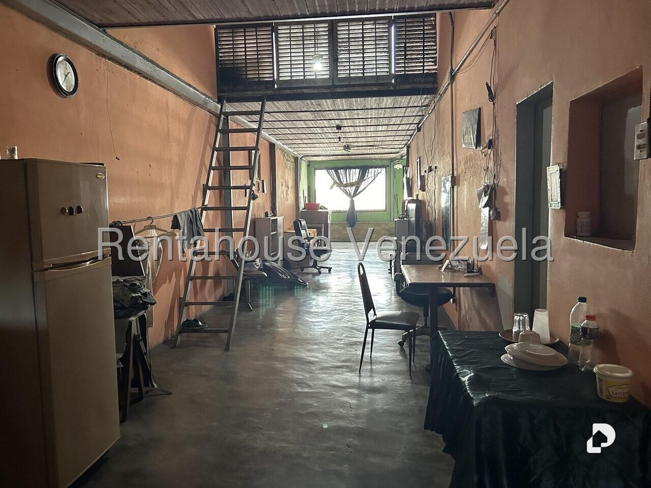 Local comercial en Puente Hierro, Caracas – 17