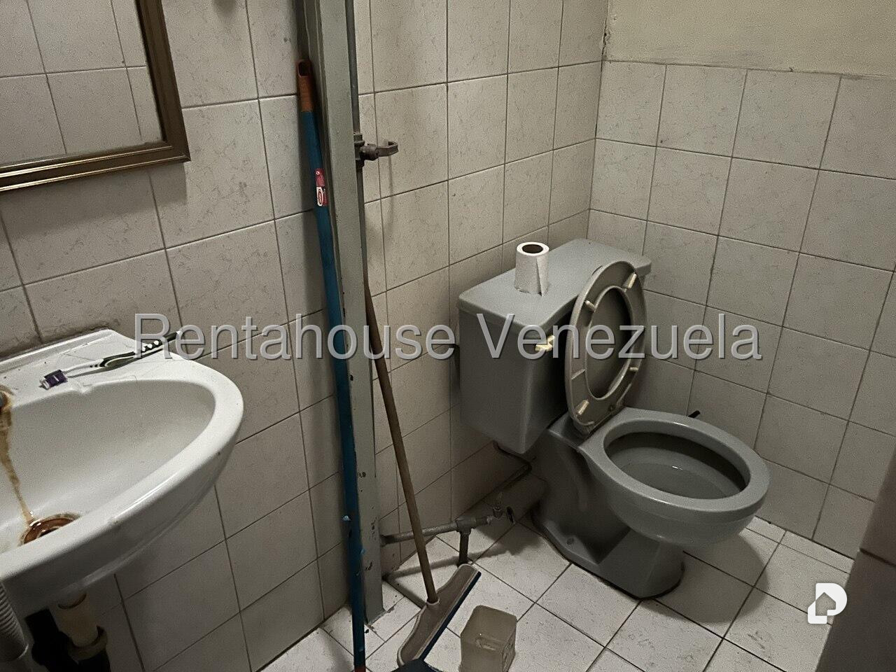 Local comercial en Puente Hierro, Caracas – 19