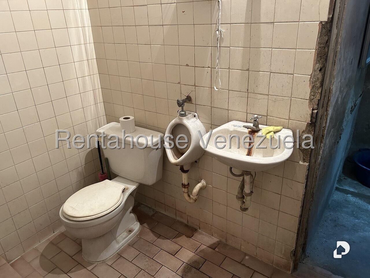 Local comercial en Puente Hierro, Caracas – 9