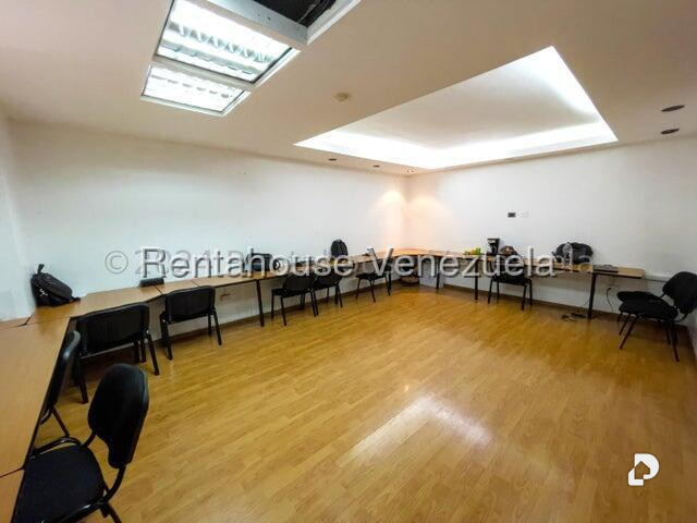 Oficina en Los Ruices, Caracas – 19