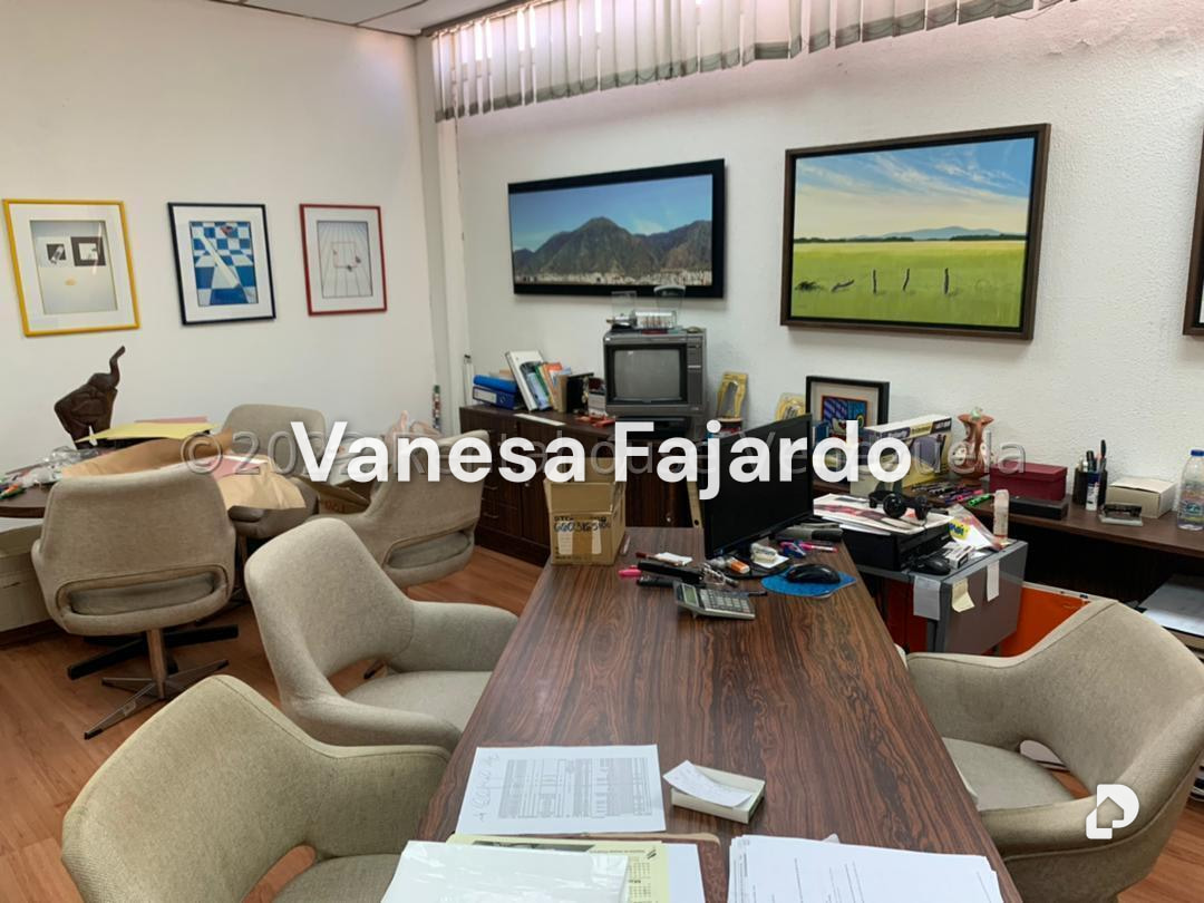 Local comercial en Los Ruices, Caracas – 26