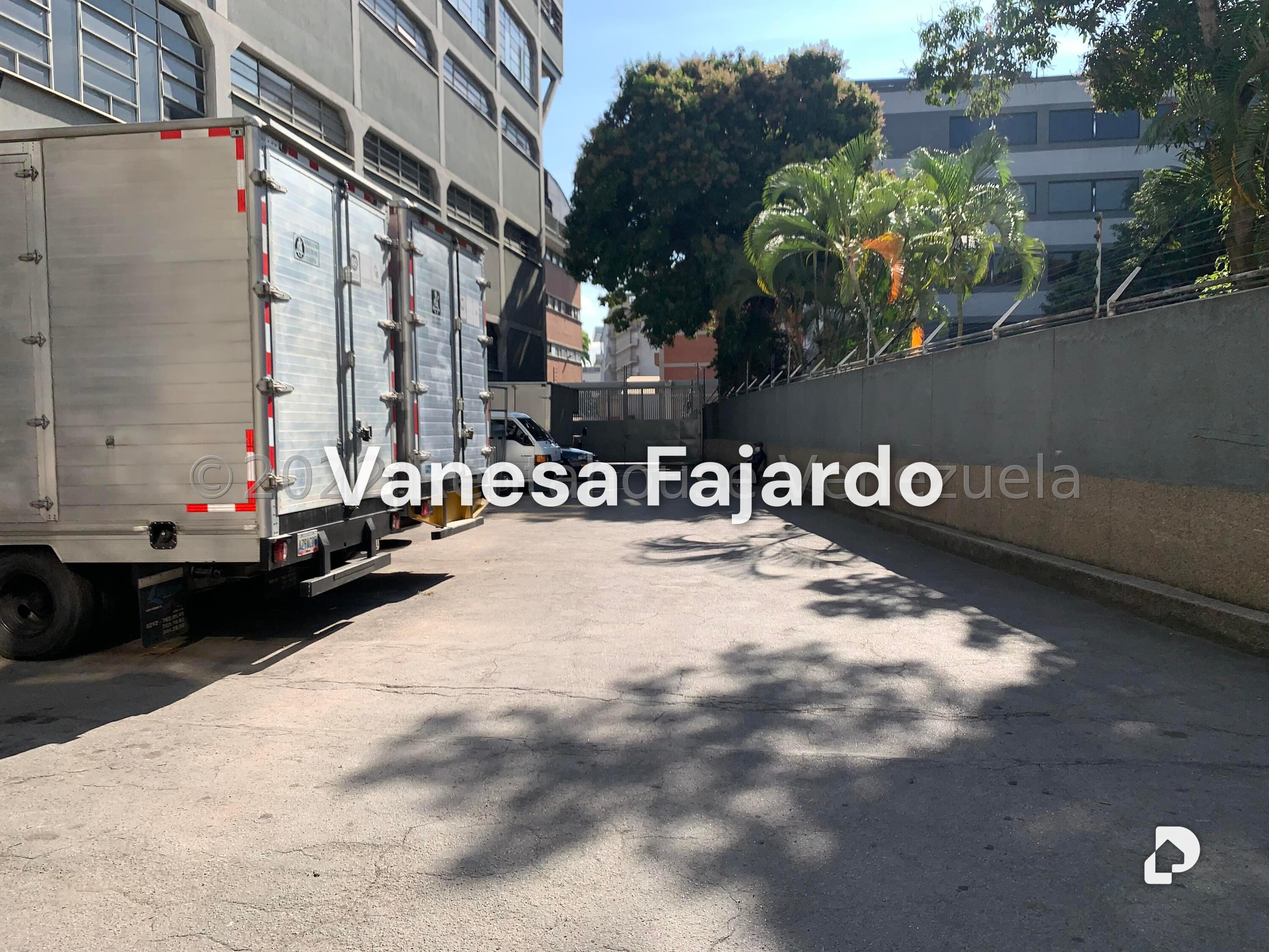 Local comercial en Los Ruices, Caracas – 18