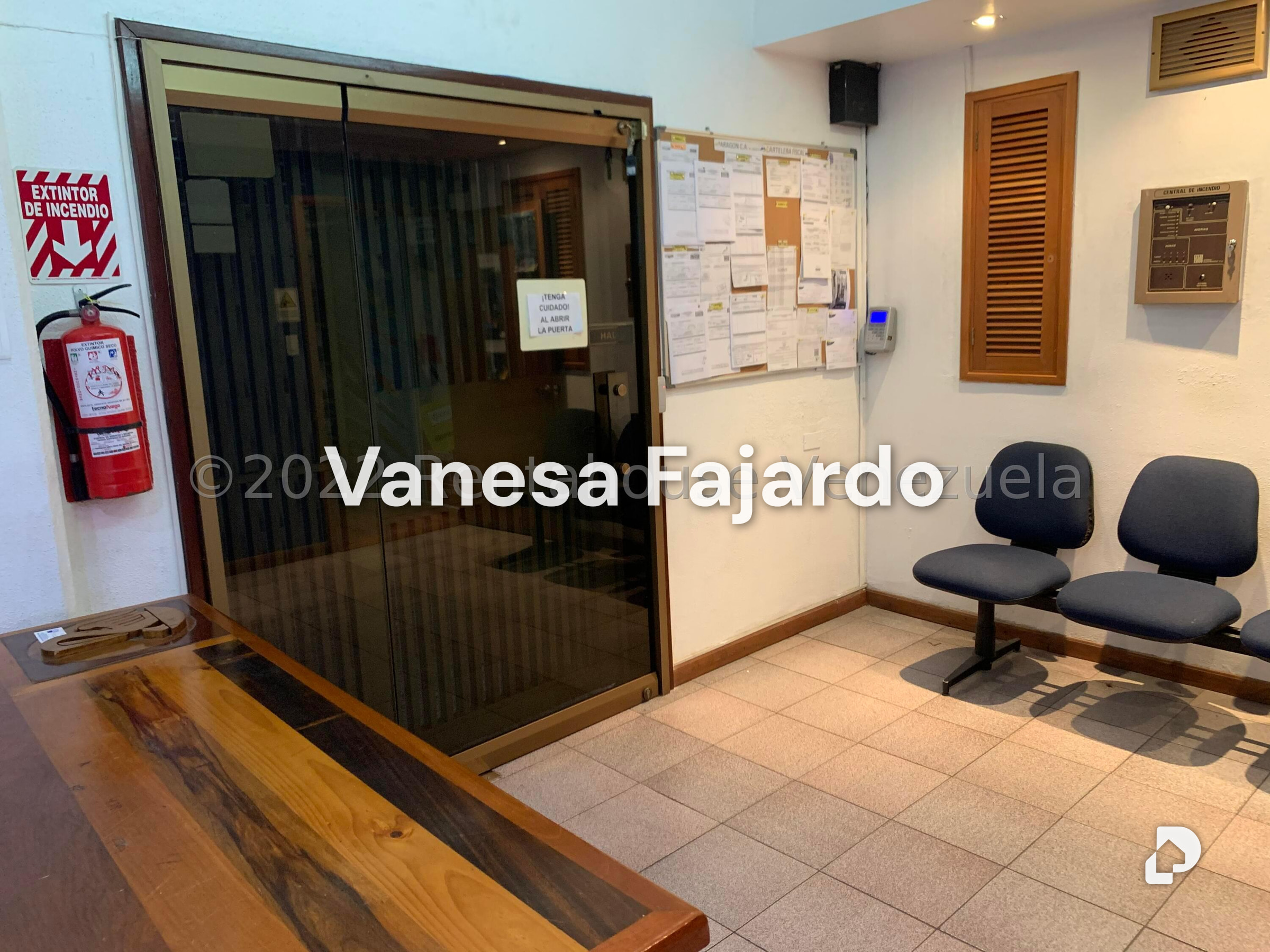 Local comercial en Los Ruices, Caracas – 24