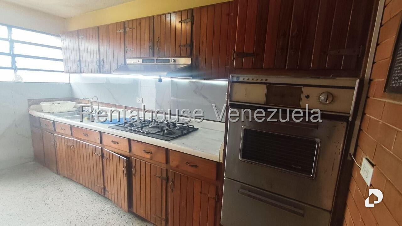 House in El Marqués, Caracas – 11
