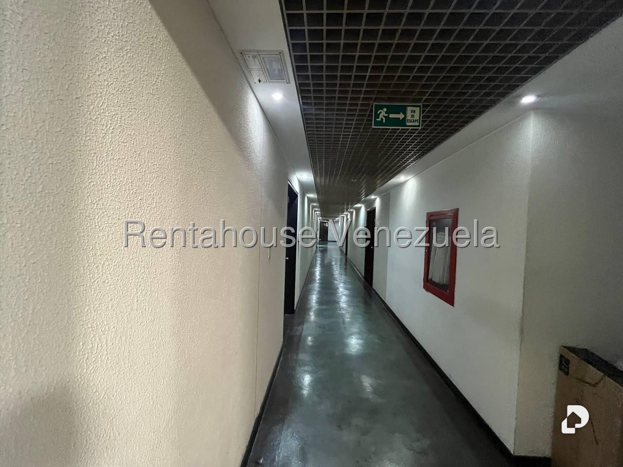 Oficina en La Castellana, Caracas – 29