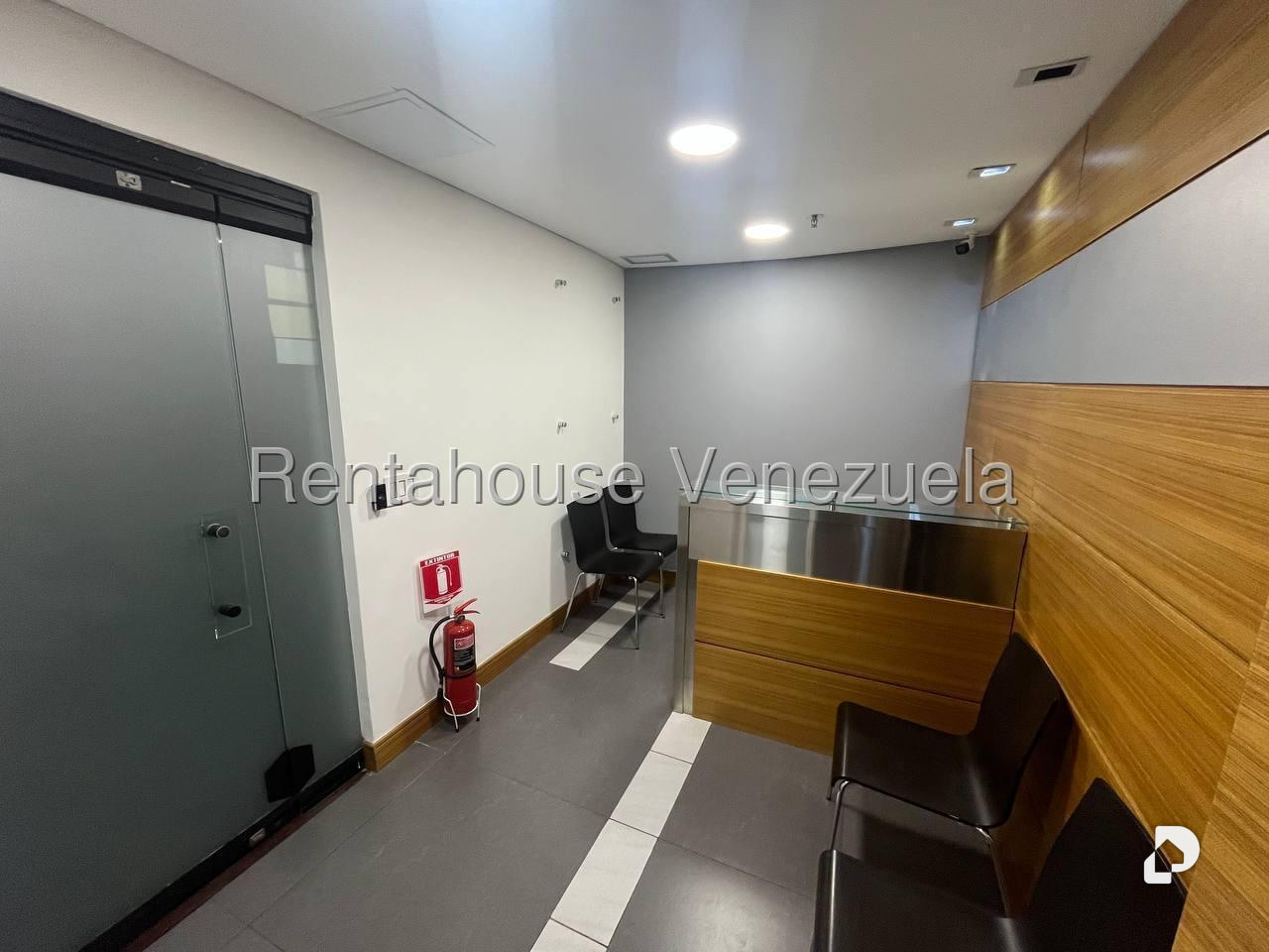 Oficina en La Castellana, Caracas – 19