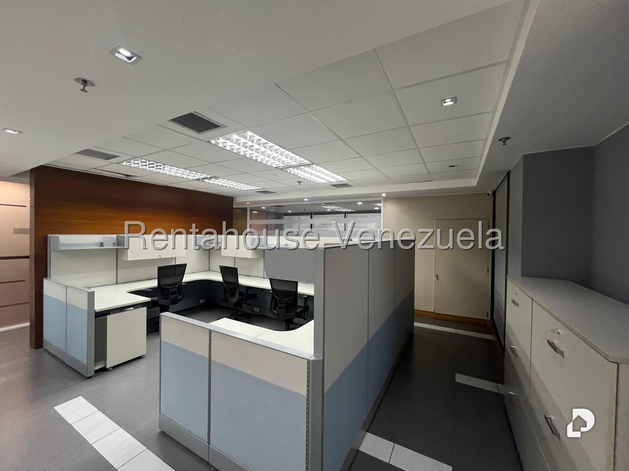 Oficina en La Castellana, Caracas – 23