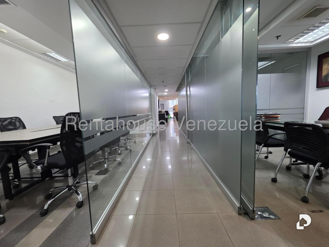 Oficina en El Rosal, Caracas – 17