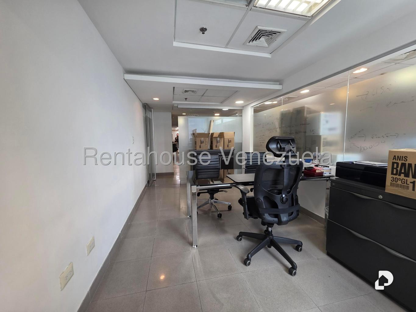 Oficina en El Rosal, Caracas – 19