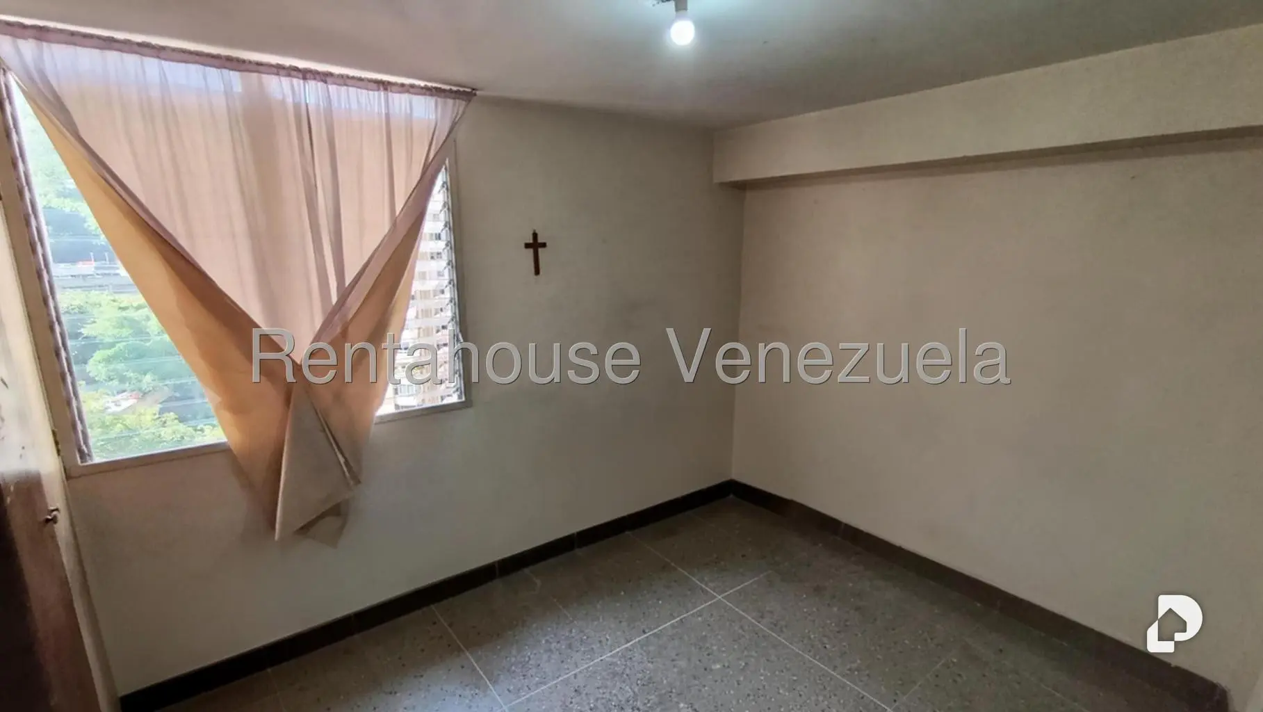 Apartamento en El Paraíso, Caracas – 24