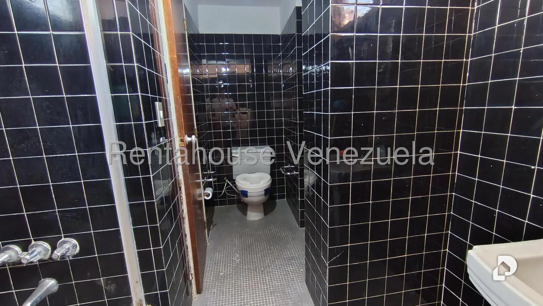 Apartamento en El Paraíso, Caracas – 23