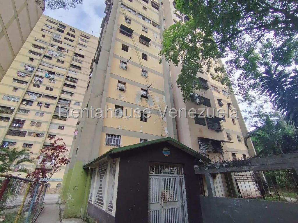 Apartamento en Caricuao, Caracas - 1