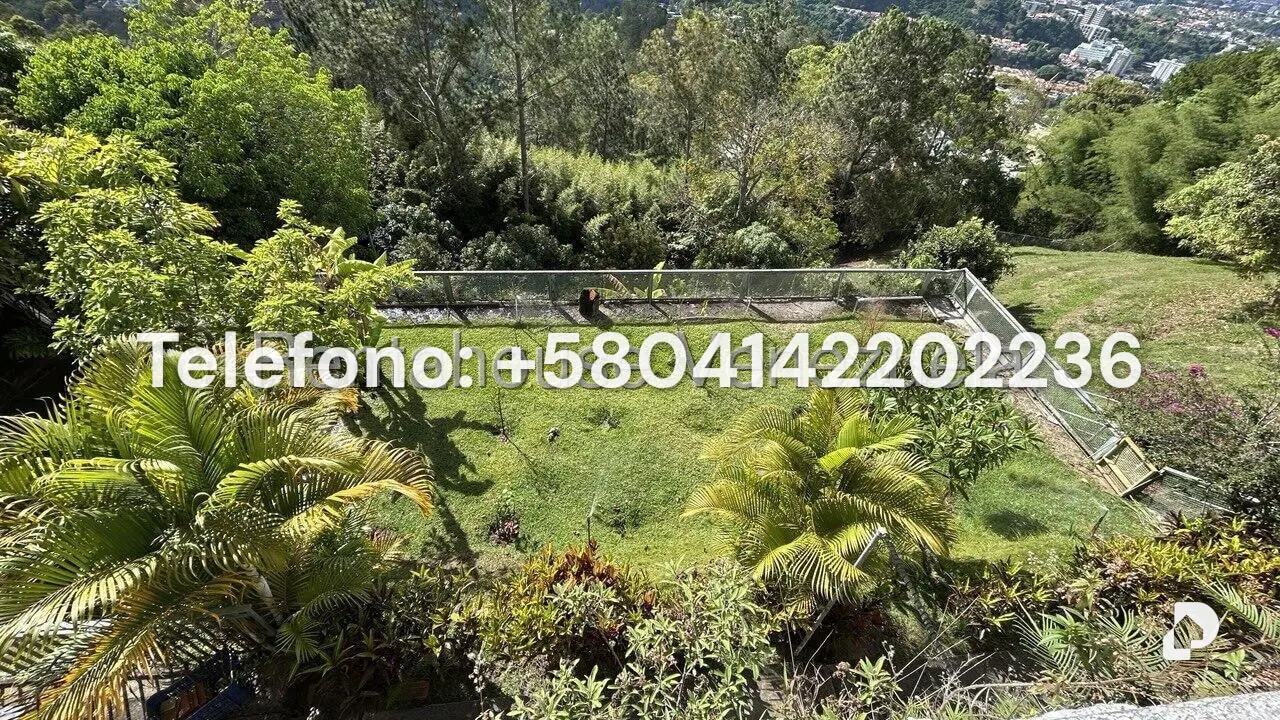 Casa en Los Naranjos (del Cafetal), Caracas – 30