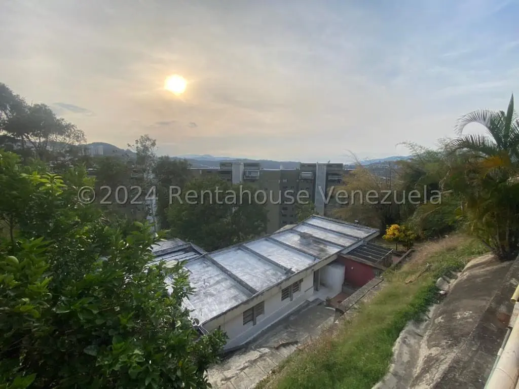 House in Lomas del Club Hípico, Caracas - 1