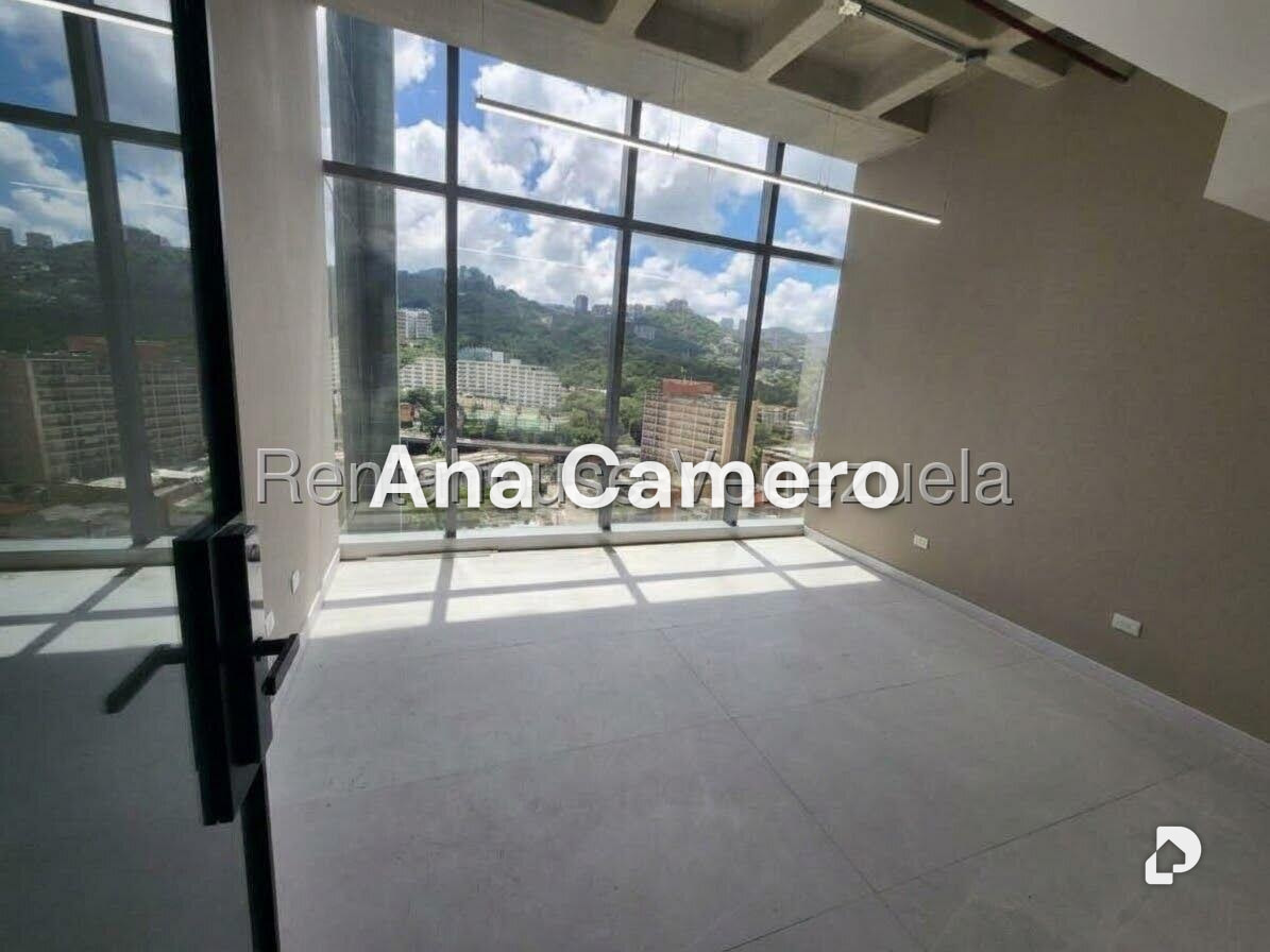 Oficina en Las Mercedes, Caracas – 12