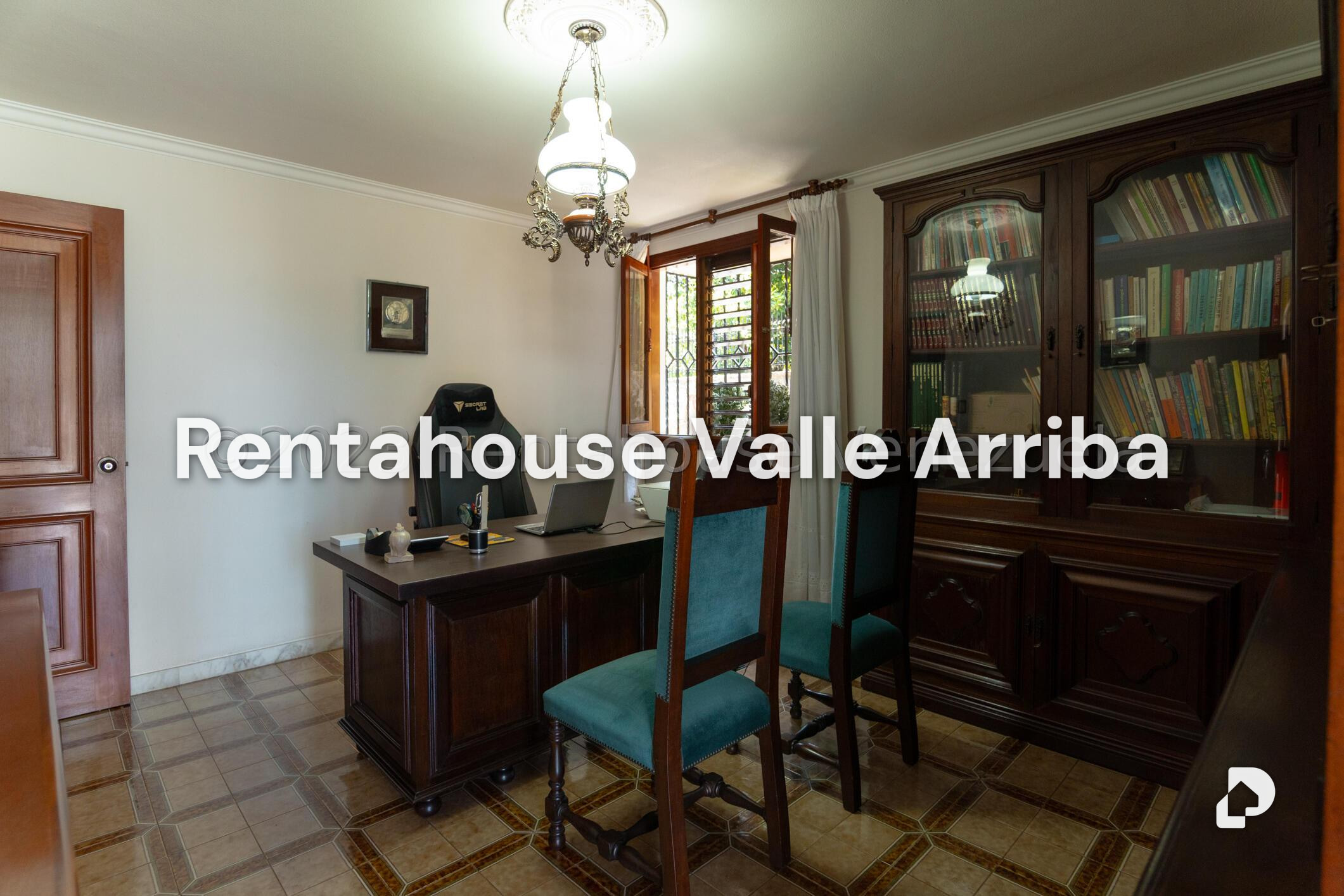 Casa en Cumbres de Curumo, Caracas – 29
