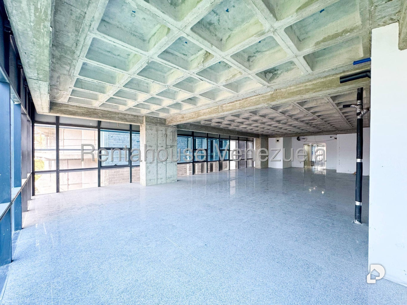 Oficina en Las Mercedes, Caracas – 23