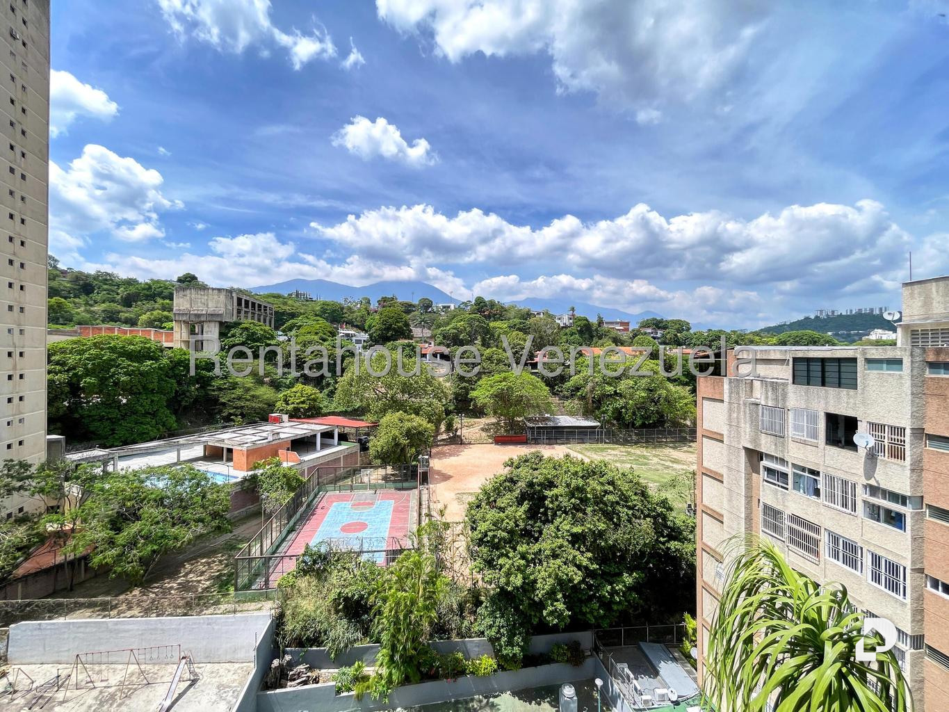 Apartamento en Santa Fe Norte, Caracas – 28