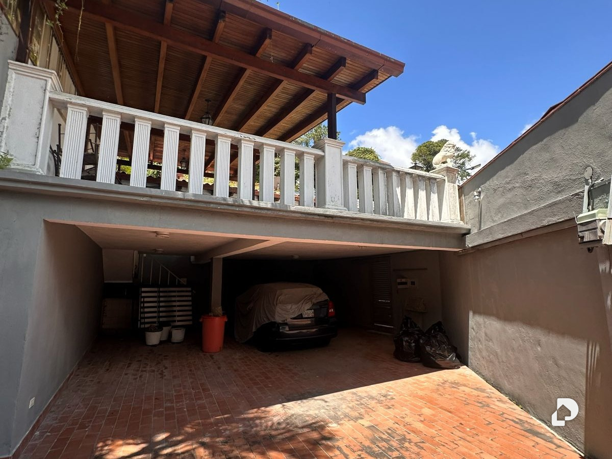Casa en Alto Prado, Caracas – 16