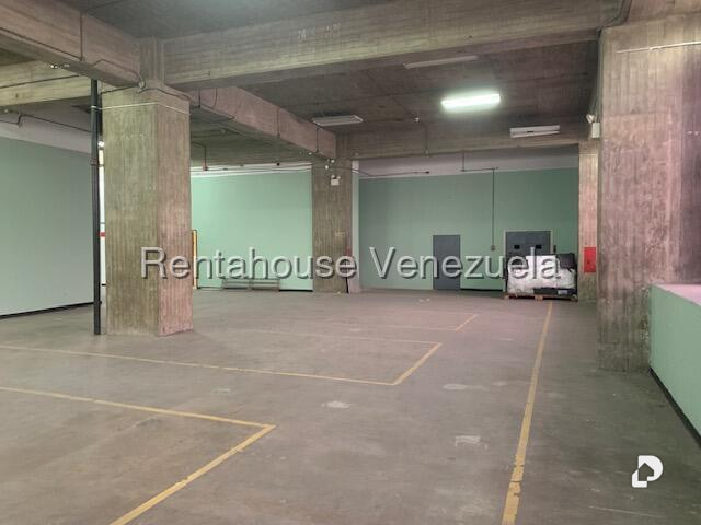Local comercial en Boleíta Sur, Caracas – 24