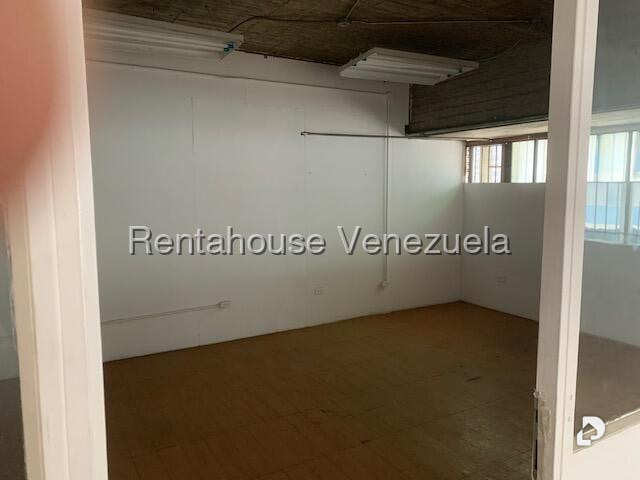 Local comercial en Boleíta Sur, Caracas – 19